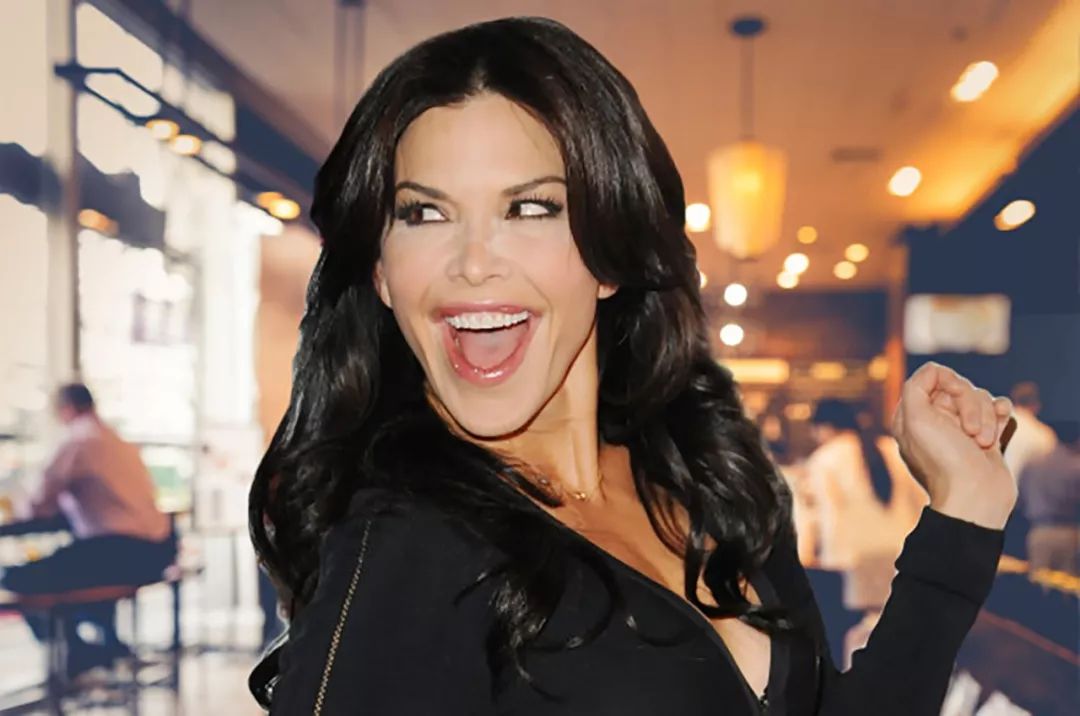 世界首富为女友筑爱巢房内25个卫生间真奢华却被示威者围堵