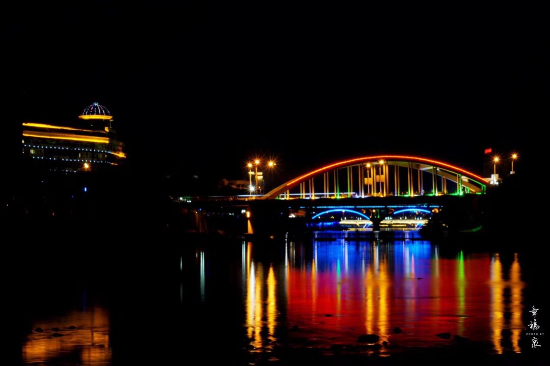 刷爆朋友圈的龙泉中秋夜景美到窒息