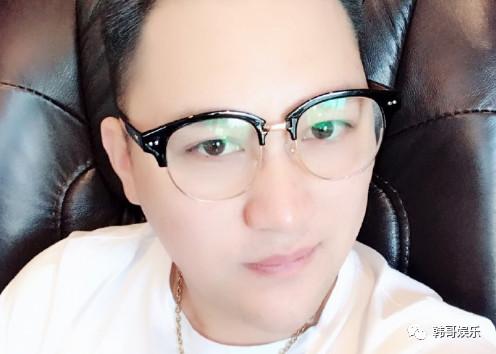在ks各大网红所操办的活动中,"御用"主持人班底张洪波,石头花,浩纹