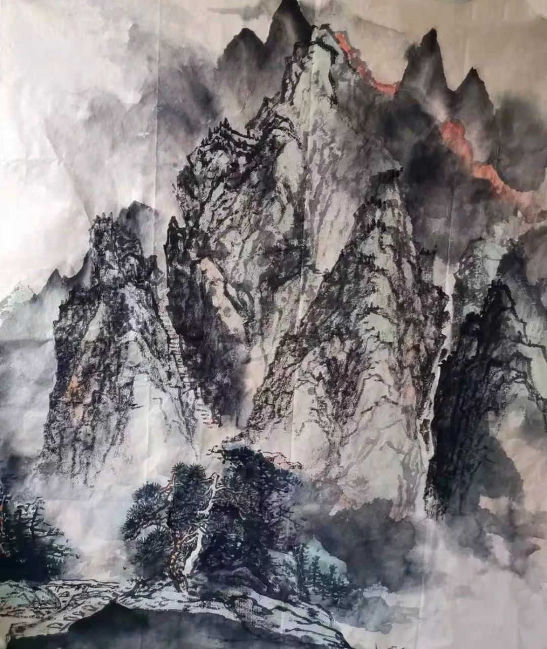 师从于李庚,姚鸣京,王海鲲等导师,研习李家山水之意象,终成今日他颇具