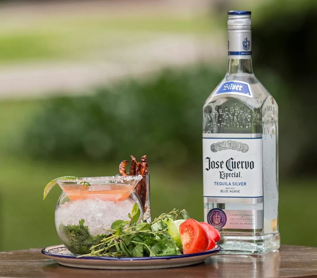 中秋卖酒挣到钱了吗我们看一下酒界十大富翁振奋一下精神