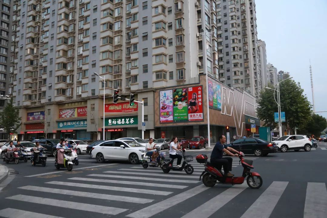 中洋现代城商圈:海安西城区成熟的商业街