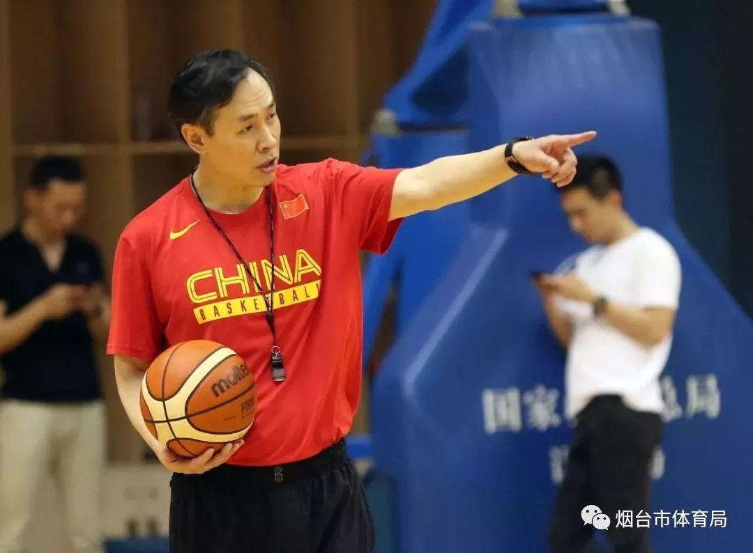 布局长远发展 打出自身水平——专访中国女篮主教练许利民