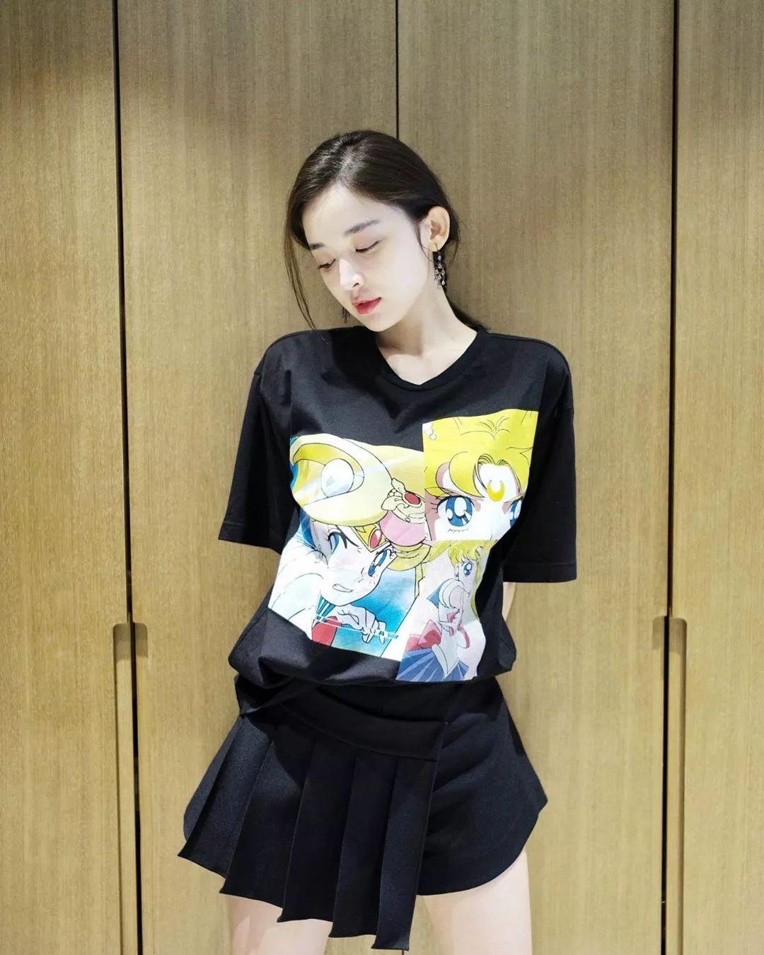 周雨彤最爱aj,欧阳娜娜专宠匡威,女明星都爱什么鞋