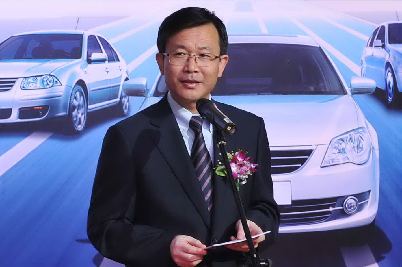 安铁成其人1963年6月出生,吉林四平人,1984年7月参加工作,研究生学历