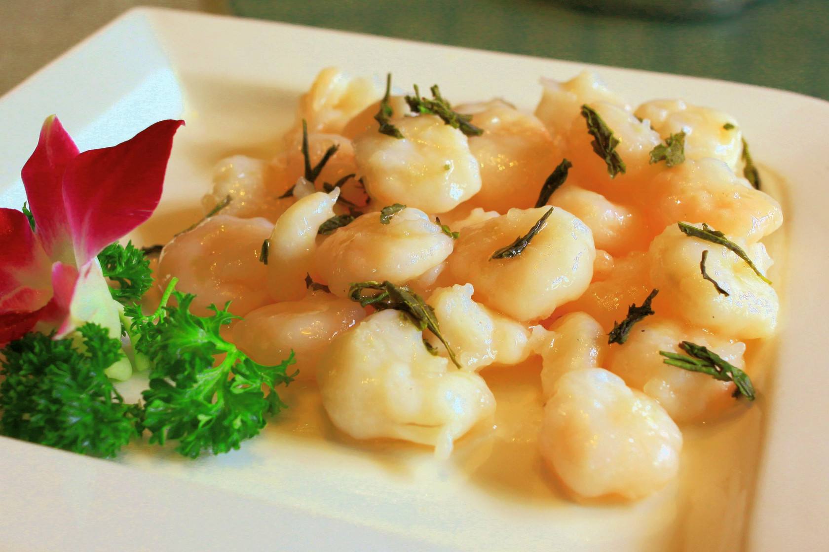 龙井虾仁东坡肉八大菜系之鲁菜,鲁菜,是起源于山东的齐鲁风味,其发源