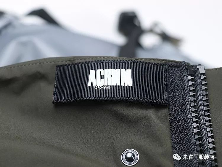 今天中午12点上新,强推机能之王acronym主理人示范款 j1a-gt 夹克!