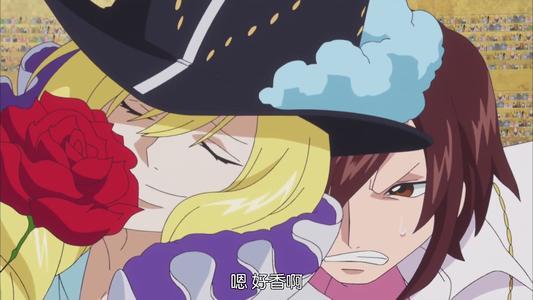 卡文迪许拥有着盛世美颜,他的一头秀发比娜美罗宾还要美,卡文迪许优雅