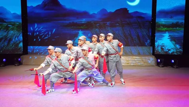 01"红色主题"戏曲晚会时间:9月16日20:00地点:临汾蒲剧院梨园堂1.