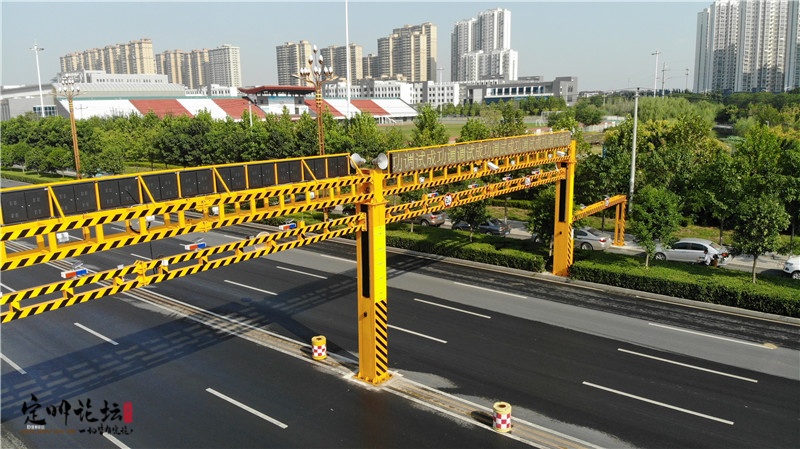 河北定州这个路段设置智能限高杆望广大车主知晓