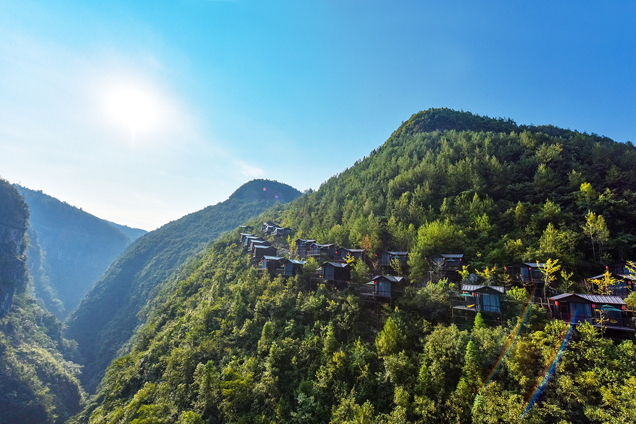 原創武漢周邊最浪漫的民宿竟在這裡這家建在懸崖上的酒店躺在床上就能