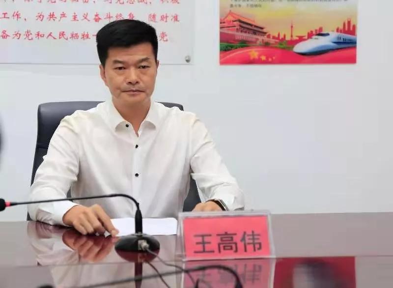 王高伟镇长认真解读古老扒村——神前镇(东张镇)的辉煌历史;深入剖析