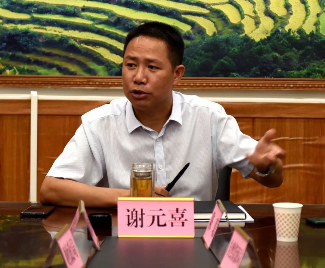 谢元喜在县城区调研城镇化建设情况