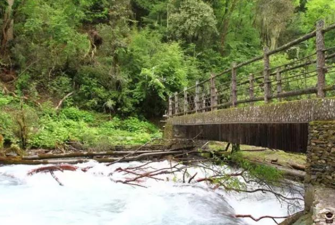 高山流水伊甸园，通幽秘境邓生沟