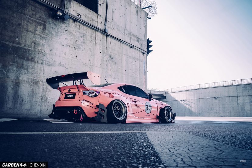 粉猪86与酷粉女车主玩家