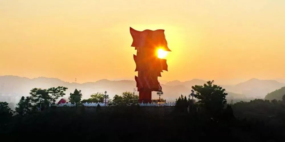 她是河南唯一的"将军县" 这是"最美"的打开方式……_新县