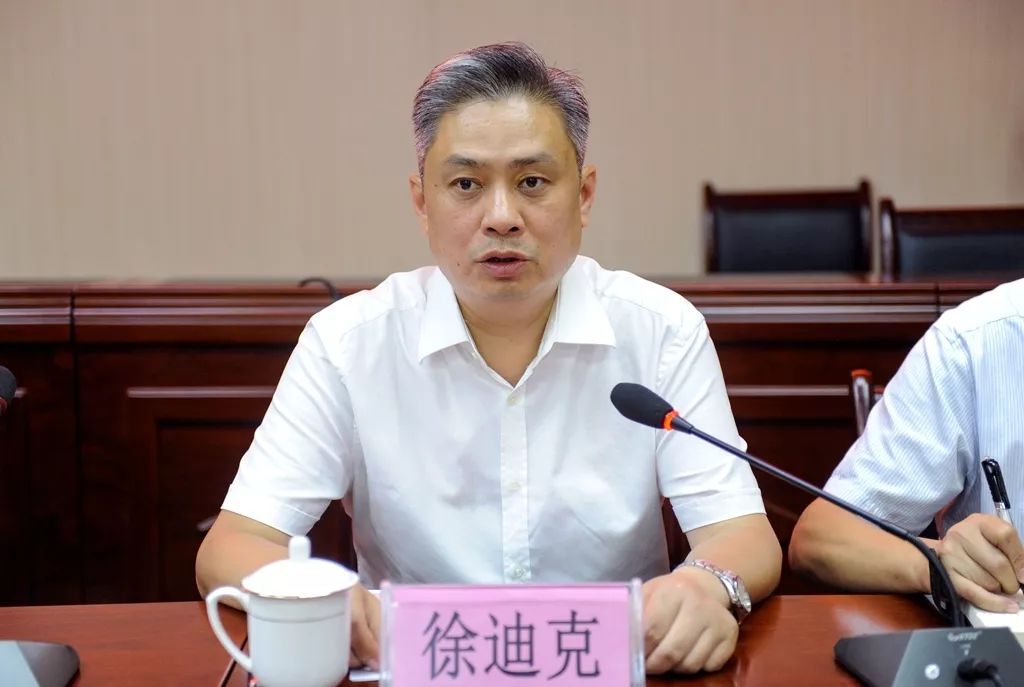 河池22名退役士兵"光荣返乡"_黄贤昌