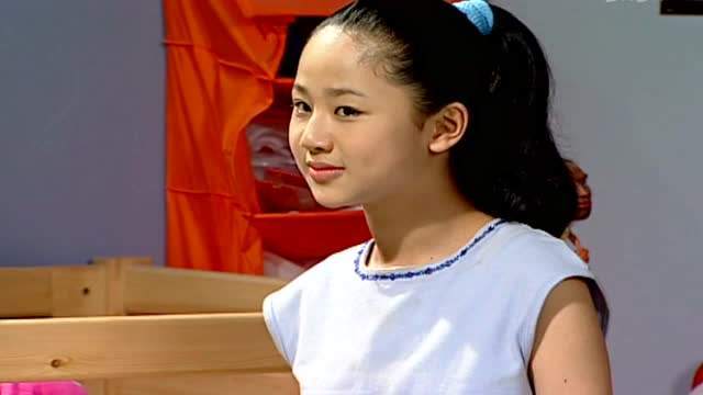 原创家有儿女演员真实年龄小雨8岁小雪12岁而他已63岁