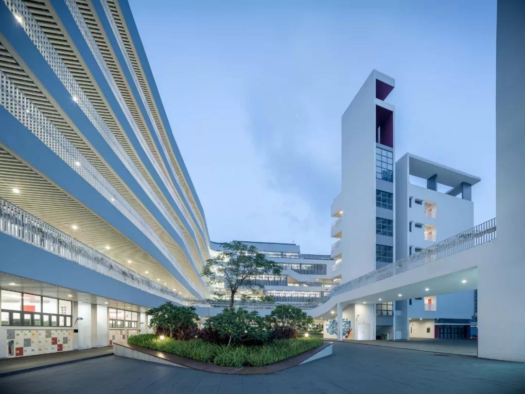 现在的学校都这么漂亮广东深圳前海三小学