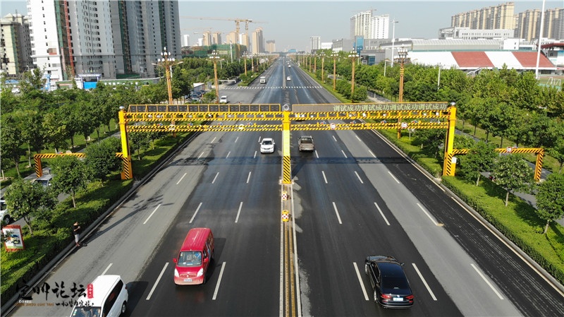 河北定州这个路段设置智能限高杆望广大车主知晓