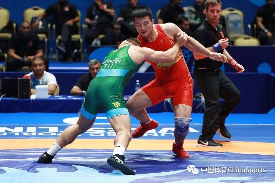 摔跤世锦赛开幕中国队夺得一枚铜牌