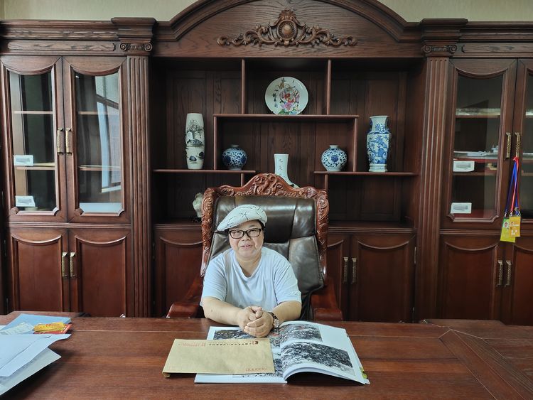 艺术家陈桂芝丹青妙笔创个性风范