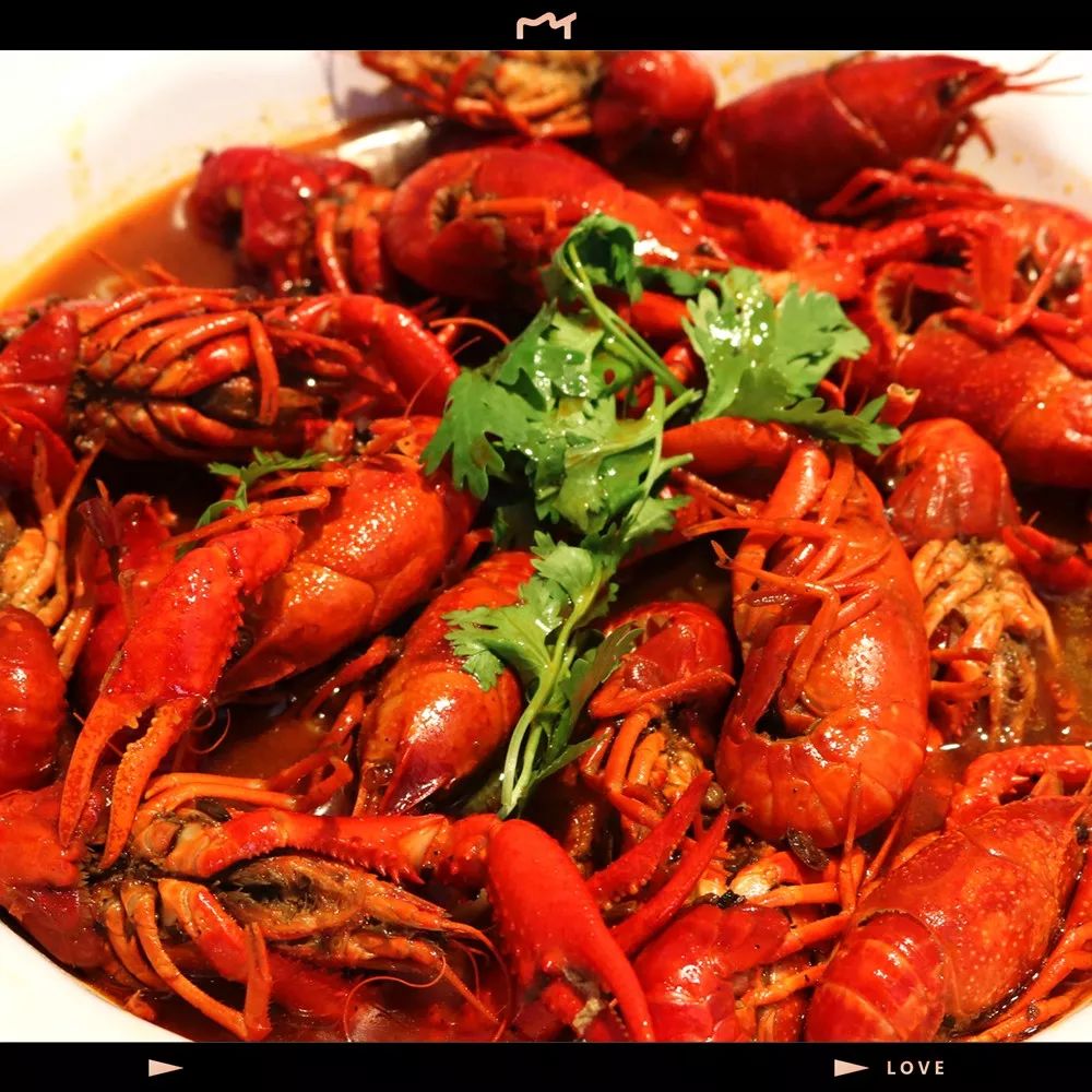 出现平度郑州路,手掌大的龙虾36.6元秒杀,只只爆膏,手慢无