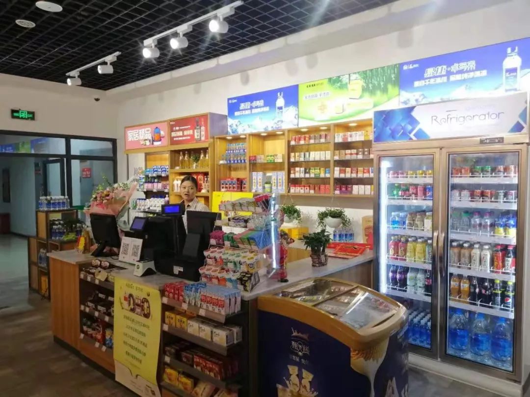 攀枝花石油首座站外便利店开业