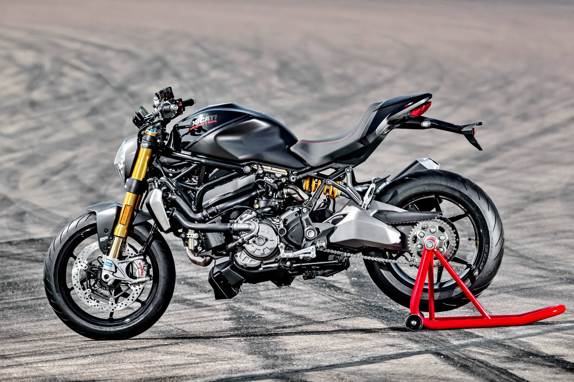 新图案:杜卡迪 2020 怪兽 1200s"黑吃黑"