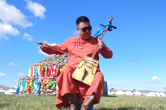 蒙古族著名音乐人森格马上拉马头琴独奏《 嘎达梅林 》