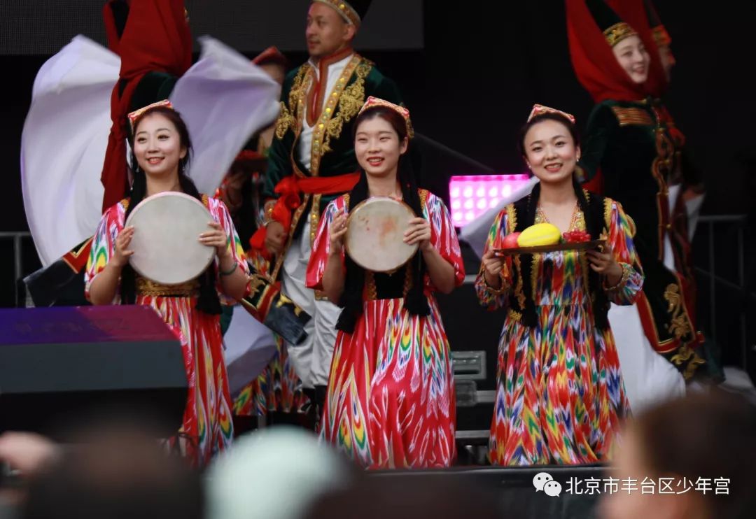 出访德国报道二星光闪耀中国节中德友谊传真情德国科隆