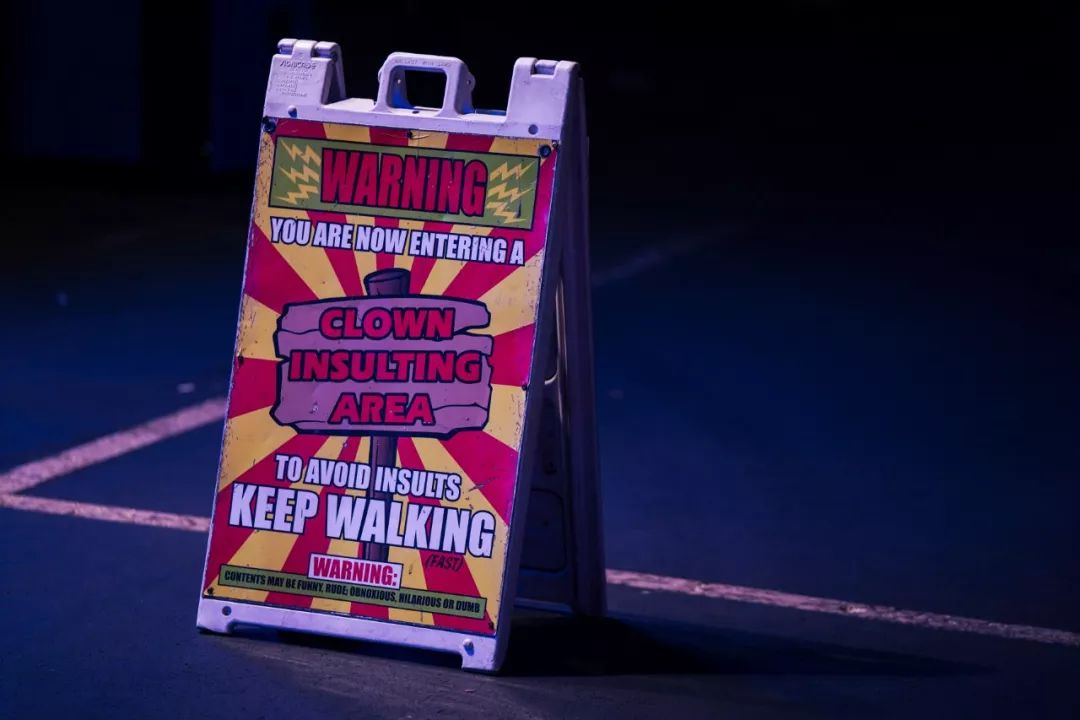 以吐槽为生的小丑正在淡出人们视野是世界变严肃了吗