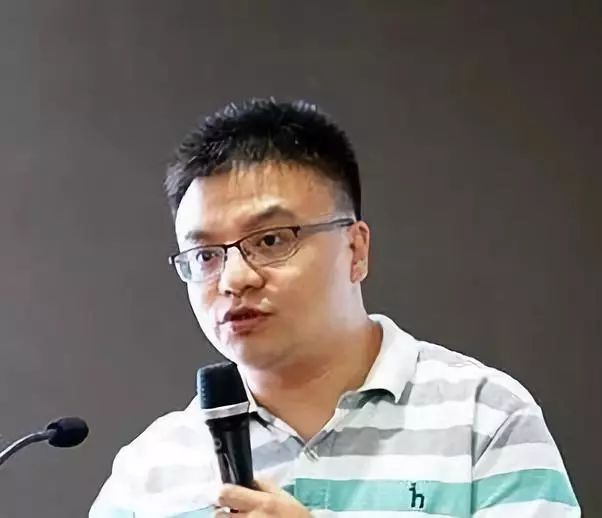 外科中心副主任医师,硕士研究生,师从著名冠脉外科著名专家顾承雄教授