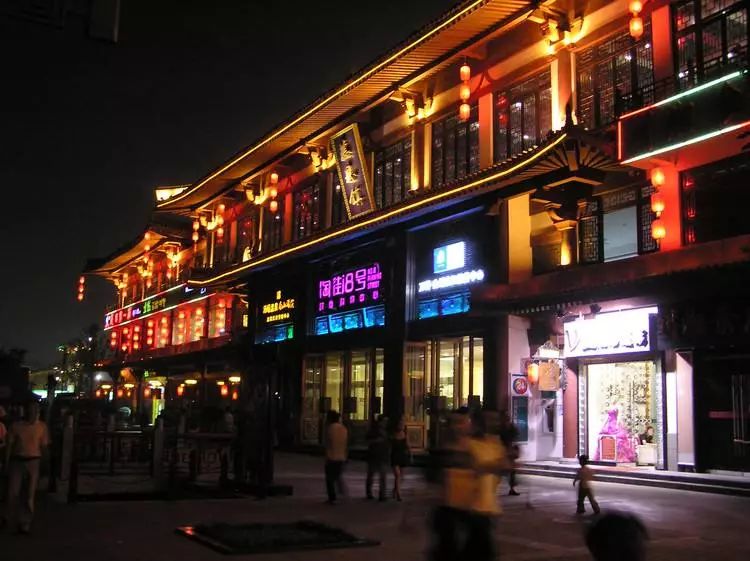 夜经济不断成为城市重点餐饮人应如何把握