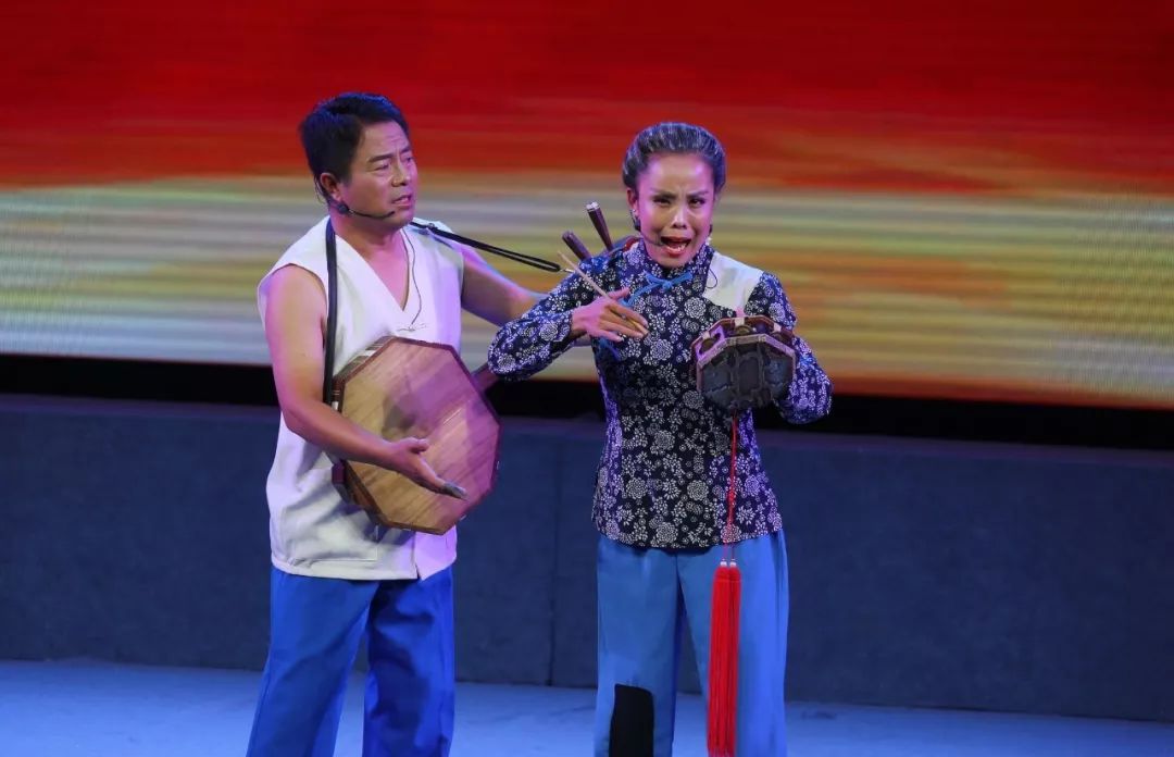 加油武乡鼓书娘心角逐第四届长治市曲艺大赛暨十一届中国曲艺牡丹奖