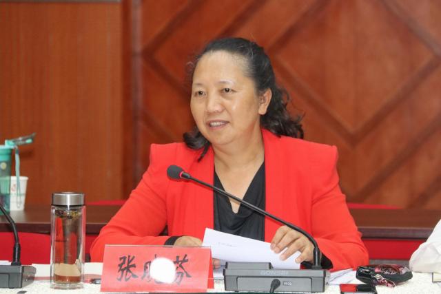 区委副书记,区人民政府区长张晓芬在会上要求,一是强收入,保支出.