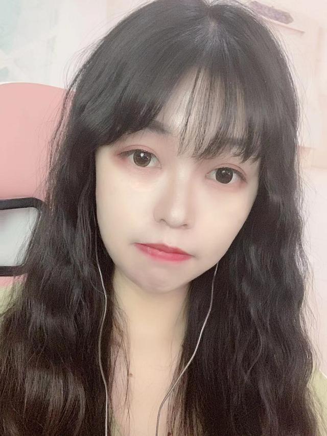 虎牙颜值主播草莓单排冲上荣耀101国服玄策实至名归