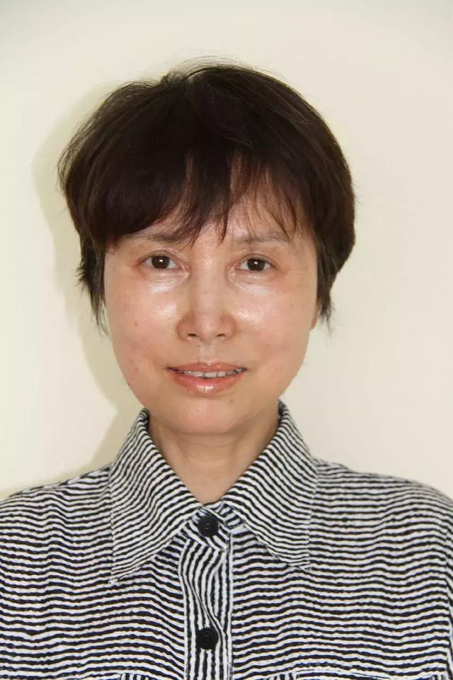 中国艺术研究院话剧研究所所长,中国戏剧家协会梅花奖和曹禺剧本奖