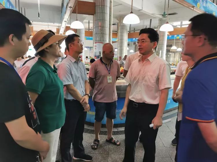 中秋保价稳控 | 海口市政府副市长龙卫东带队调研琼山区保供稳价工作