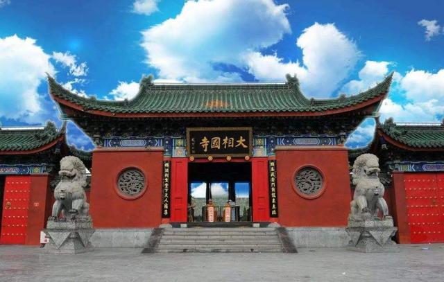 经过多方筹措,资圣阁最终屹立在大相国寺最后.