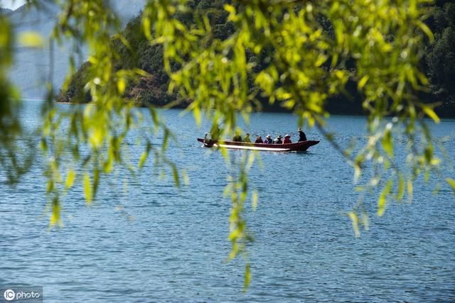 爱不在于朝夕相伴而应能风雨同舟