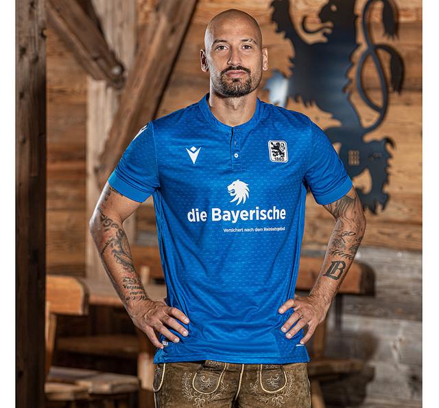 慕尼黑1860发布2019年啤酒节特别版球衣