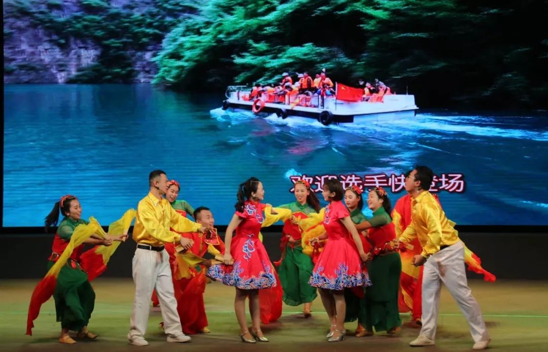 长治曲艺资源丰富,现已形成潞安大鼓,襄垣鼓书,长子鼓书,武乡琴书,沁