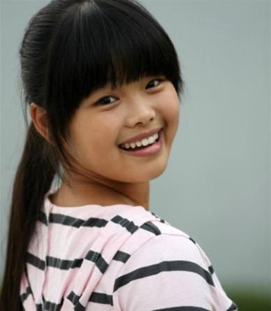 她曾是最丑童星,一度自卑到不敢拍戏,现毕业被赞是最天然美女_王莎莎