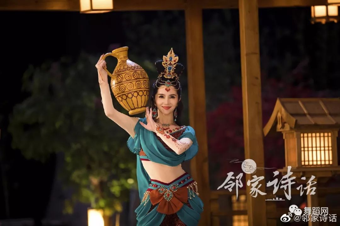 古丽米娜表演龟兹乐舞美得不可方物