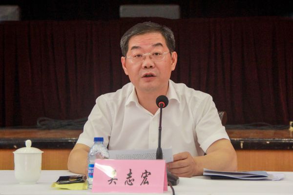 闵行区副区长吴志宏同志提出了三点要求:第一,要提高认识,明确分工
