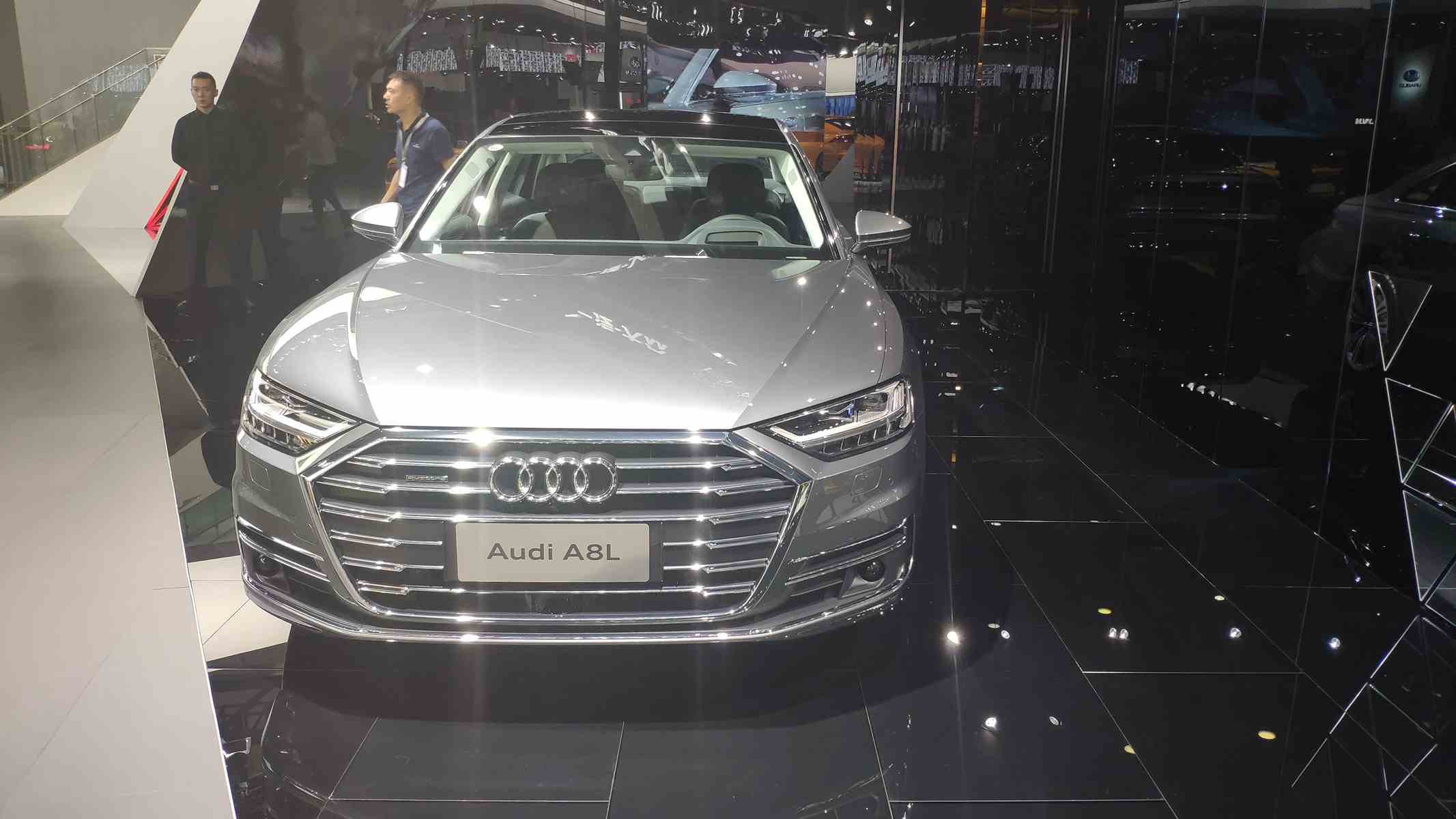 2019年成都车展:奥迪a8l实车-爱卡汽车爱咖号