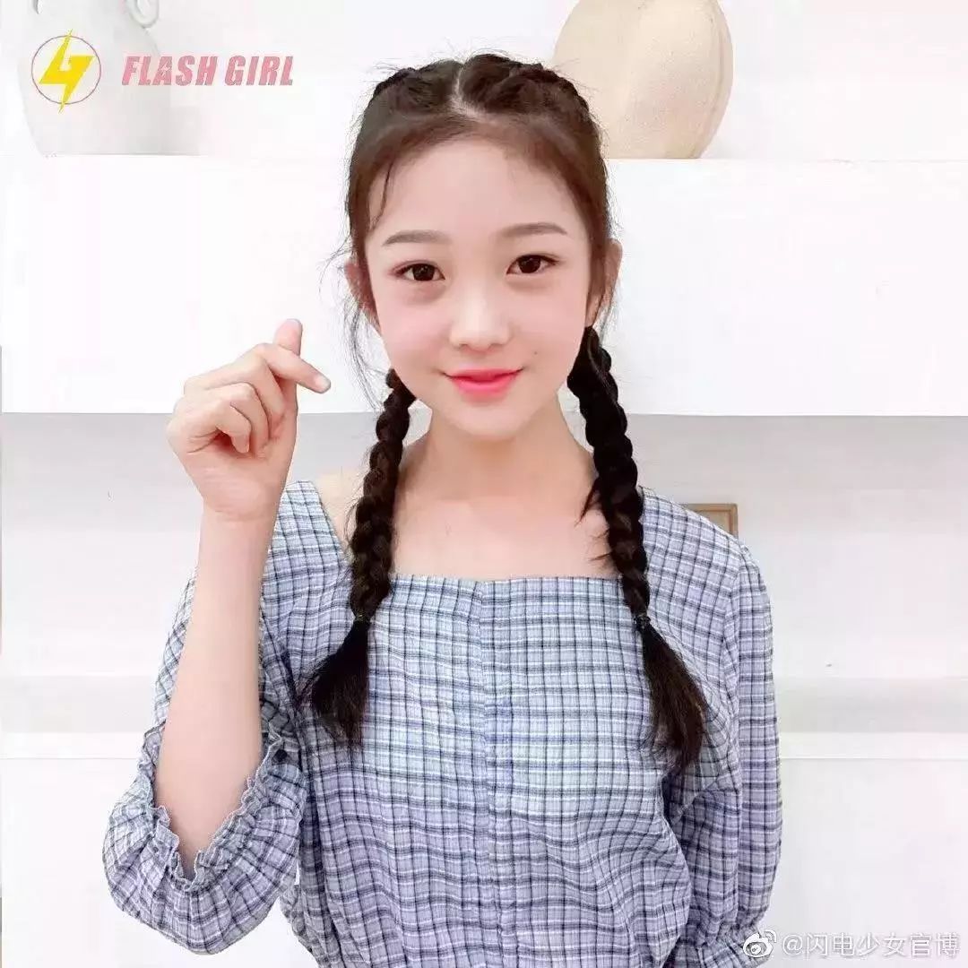 章丘小明星徐子雨赴韩国密训回国,闪电少女偶像组合再度掀起热潮!