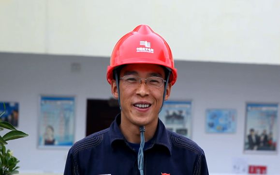 壮丽70年奋斗新时代余庆一80后农电工十年如一日甘做乡村光明使者