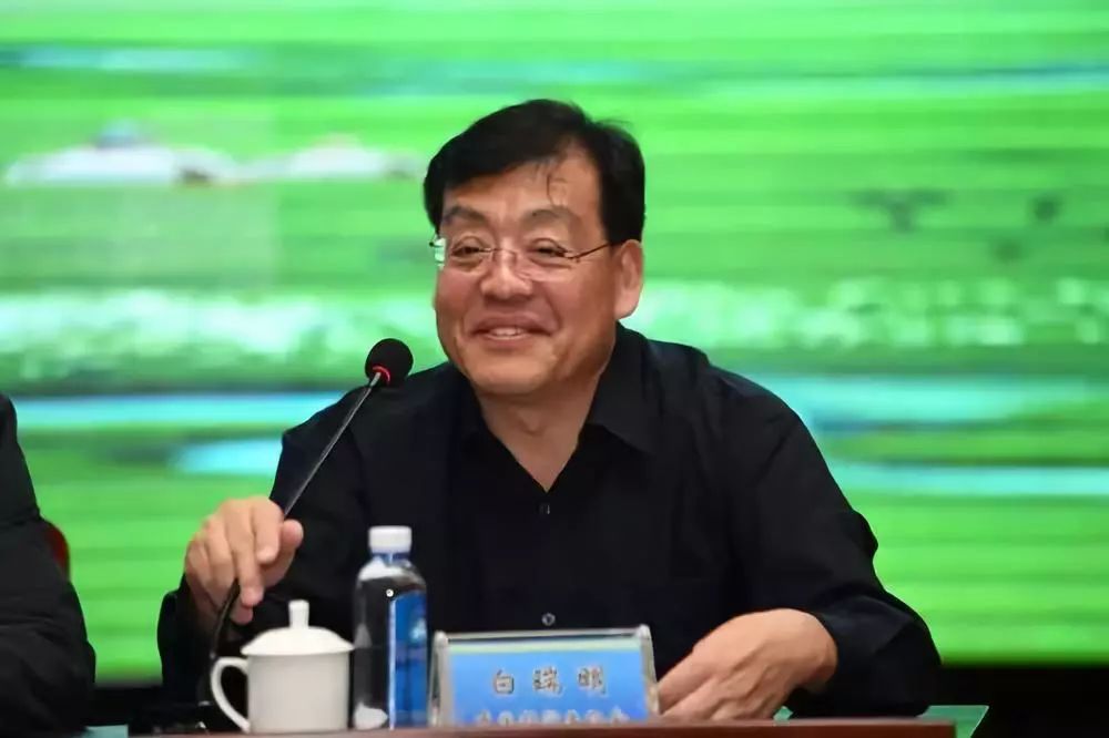 行长王海宏介绍可持续发展经验富邦华一银行副行长薛承雄介绍可持续发